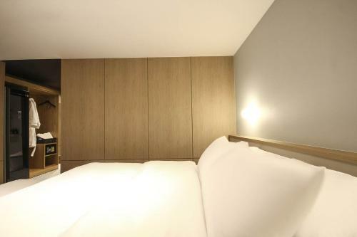 The Van Hotel