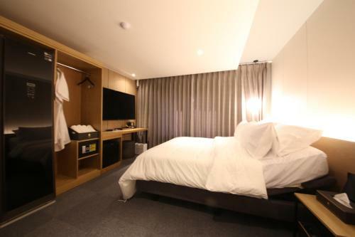 The Van Hotel