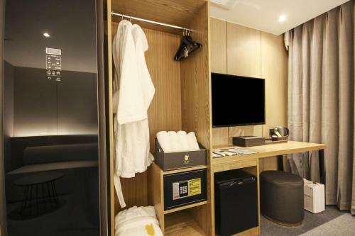The Van Hotel