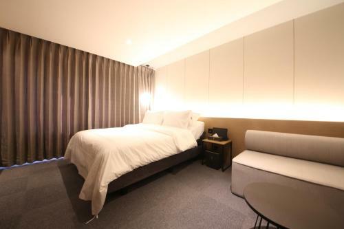 The Van Hotel