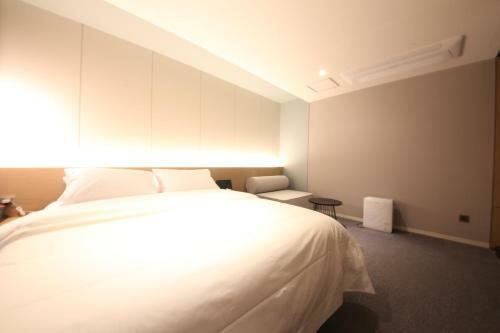 The Van Hotel
