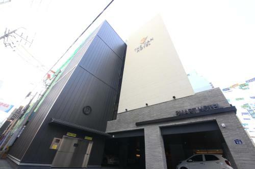 The Van Hotel
