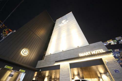The Van Hotel