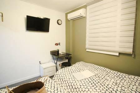 Hostal Mw House