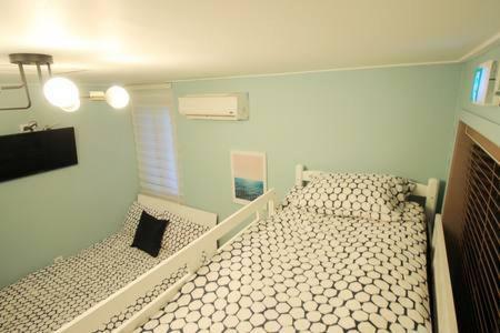 Hostal Mw House