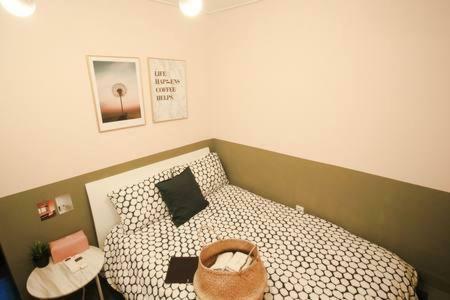 Hostal Mw House