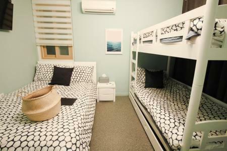 Hostal Mw House
