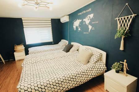 Hostal Mw House
