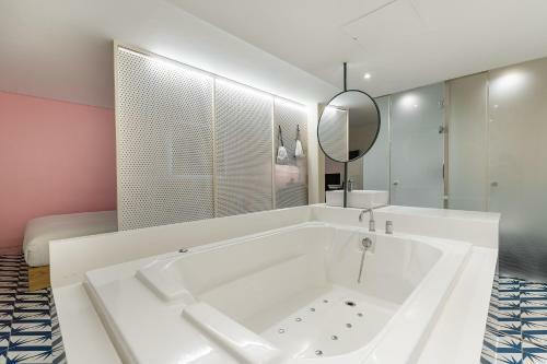 Jamsil Eppeuda Hotel