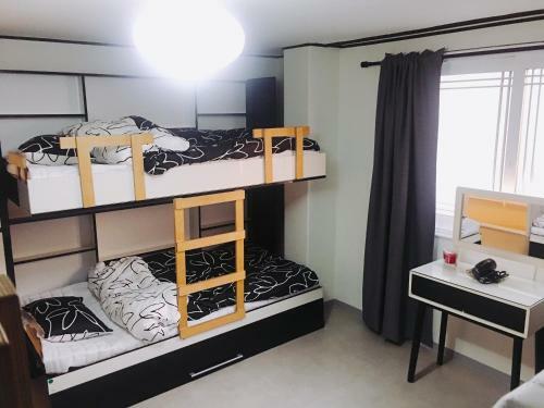 Hostal Lux Guesthouse