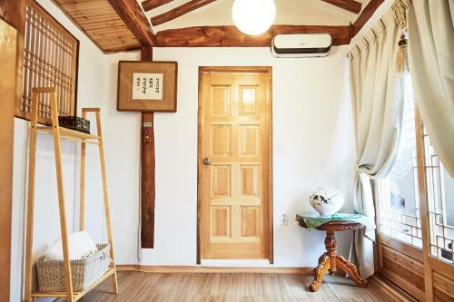 Hostal Supia Guesthouse