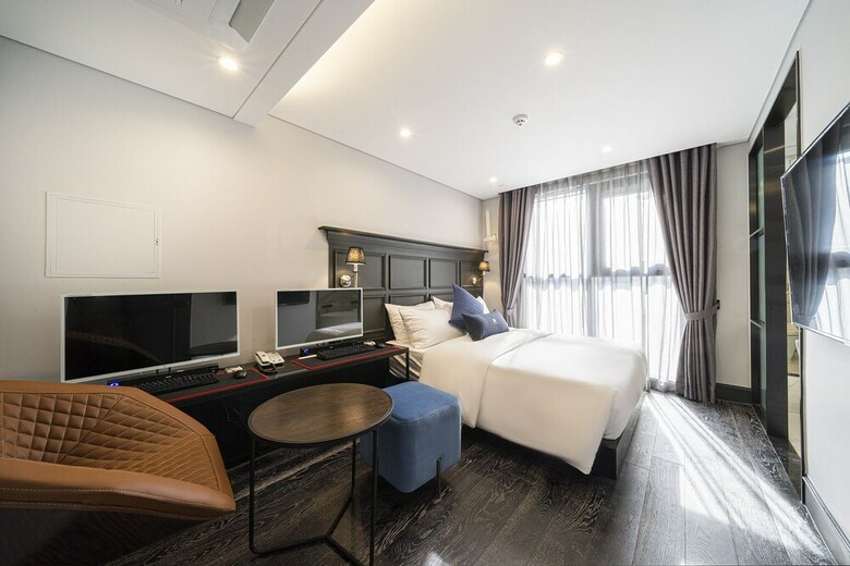 The May Hotel