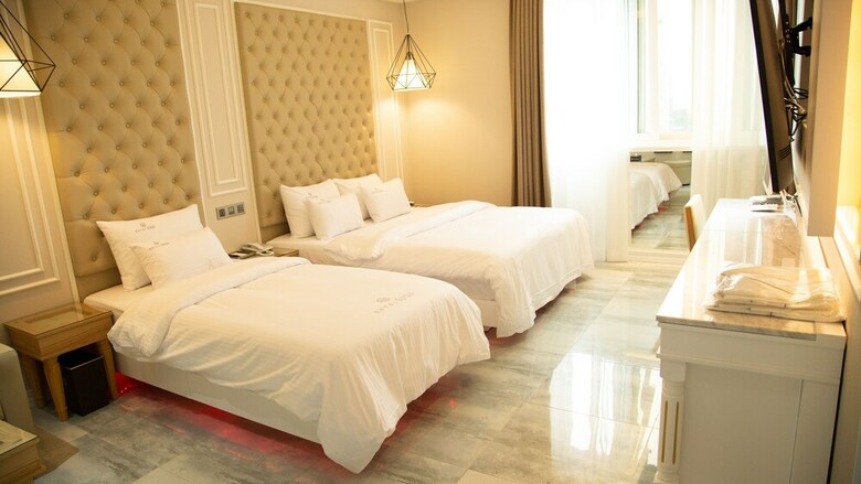 Hotel Elysia