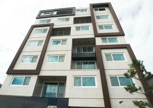 Iris Hotel