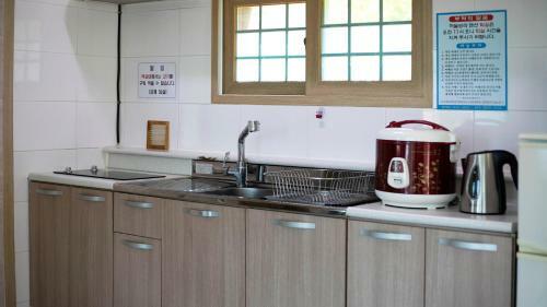 Yeosu Skypurple Pension