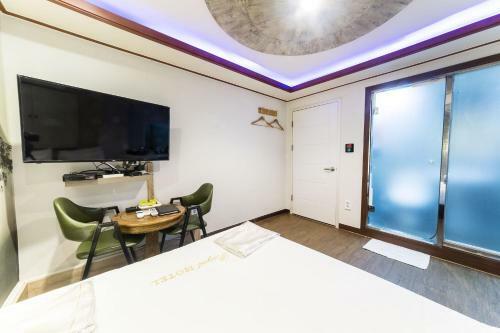 Hotel Pocheon Royal