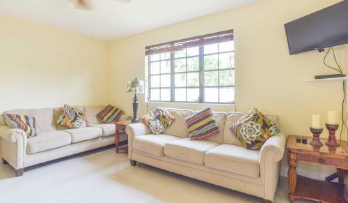 Hostal Addison Lee Cayman Villa