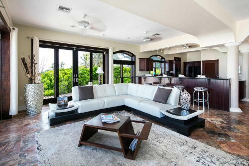 Kitocay By Grand Cayman Villas