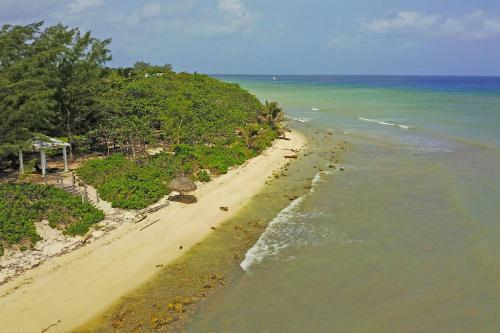 Mango Cottage By Grand Cayman Villas