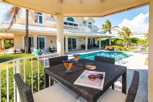 On The Rocks By Grand Cayman Villas