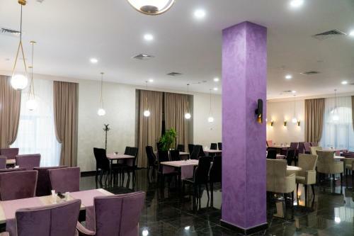 East Palace Hotel