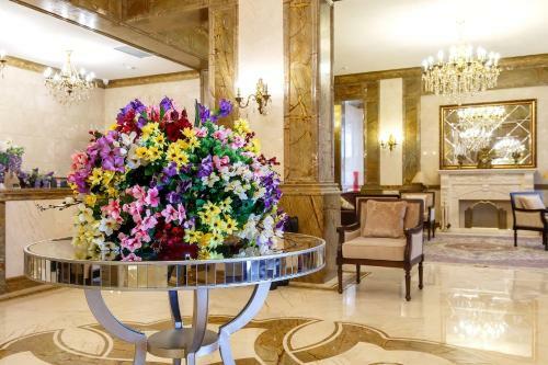 Alanda Hotel