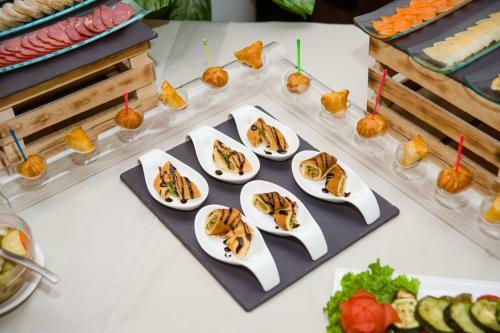 Alanda Hotel