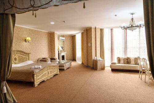 Hotel Golden Palace