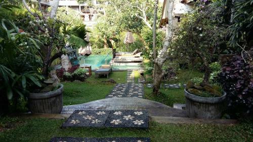 Hostal Desak Putu Putra Hidden