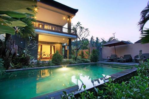 Villa Wates Sari