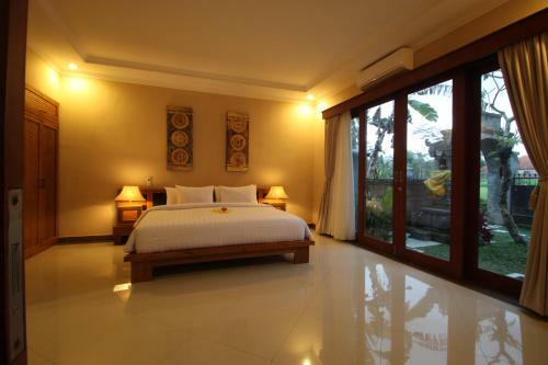 Villa Wates Sari