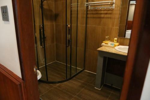 Lisha Grand Hotel