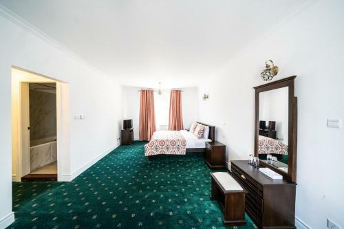 Hotel Rose Manor