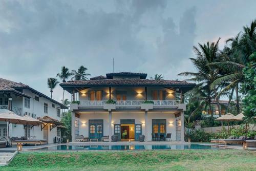 Villa On The Rocks