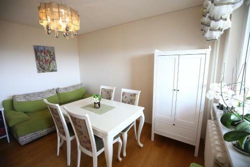 Park View Apartment