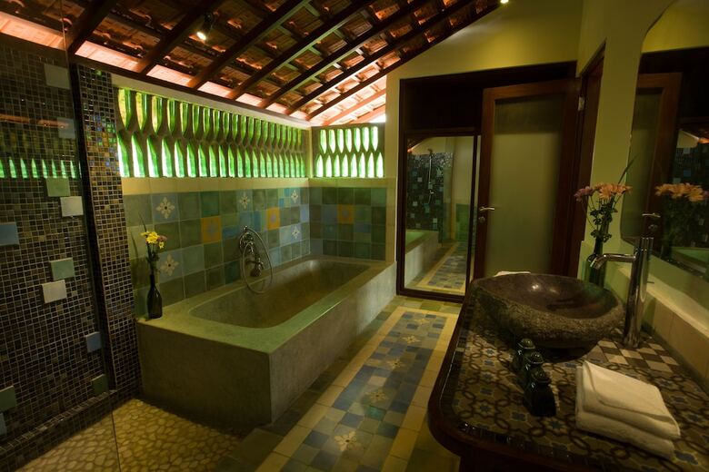 Hostal Omah Apik