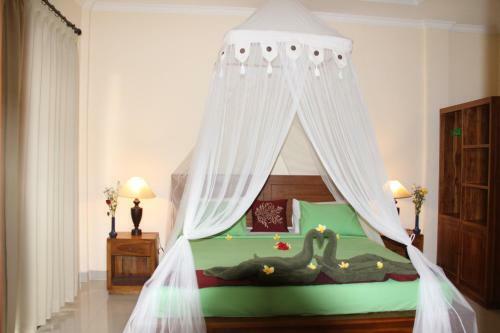 Hostal Villa Bungsil Gading