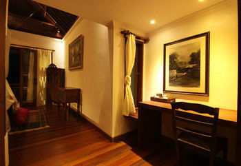 Villa Arya