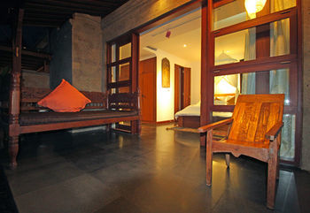 Villa Arya