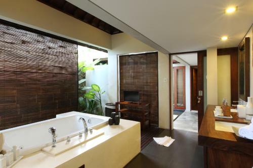Hostal Swarapadi Villa