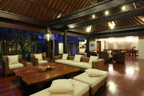 Hostal Swarapadi Villa