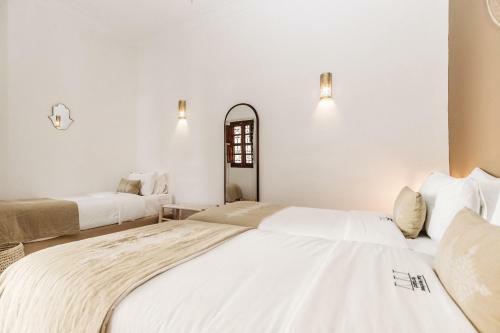 Hostal Riad Nayanour