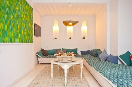 Riad Al Riad