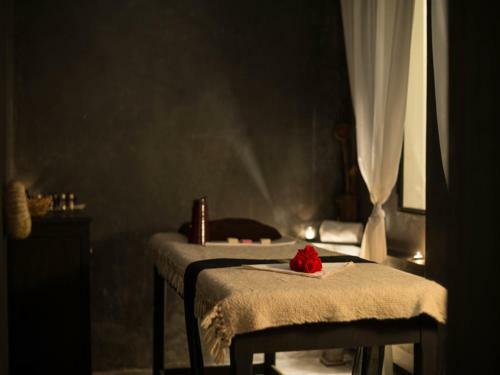 Hostal Room In Bb - Suite Atlas In Luxurious Riad - Marrakech