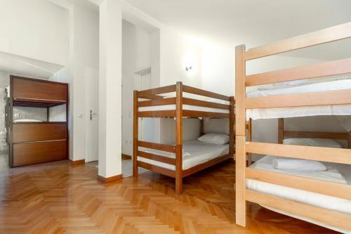 Hostel Budva