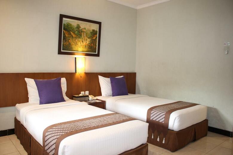 Cakra Kembang Hotel