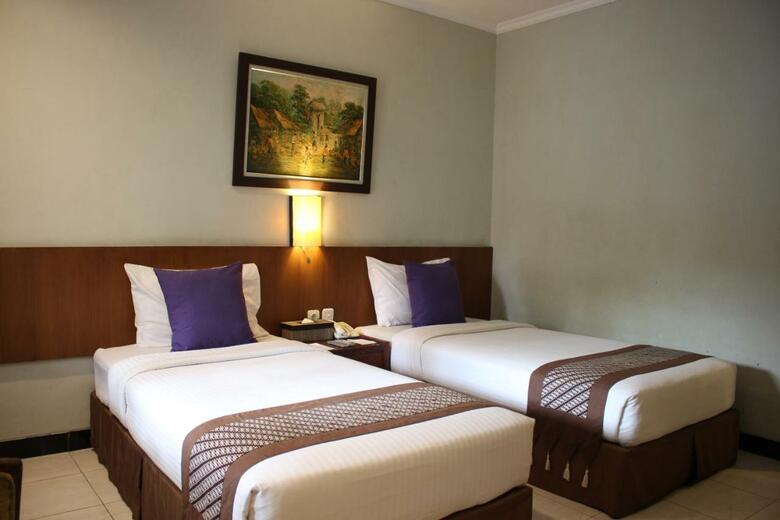 Cakra Kembang Hotel