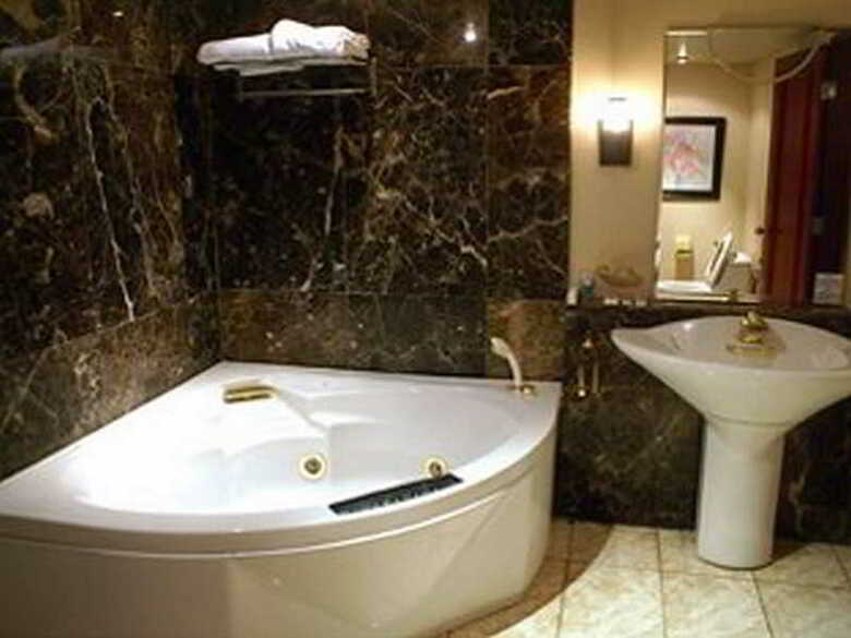 Hotel Soechi International