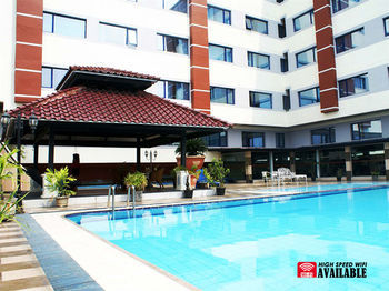Hotel Soechi International