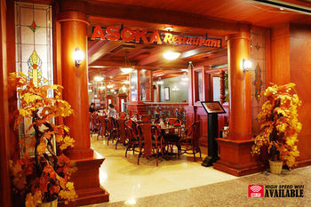 Hotel Soechi International